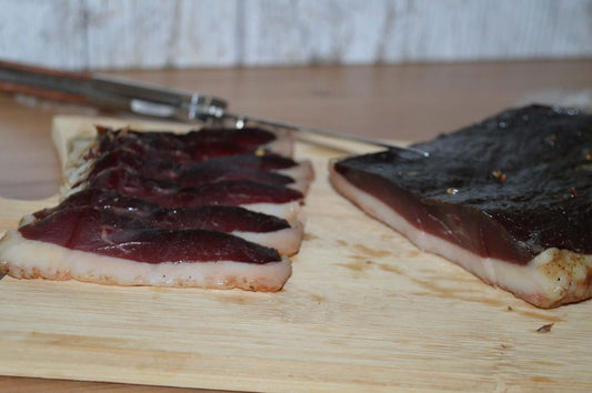 Magret séché coupé en tranches au piment d'Espelette - produit artisanal